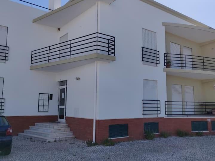 Guestready - Charming Accents Near The Beach Lejlighed Sesimbra Eksteriør billede